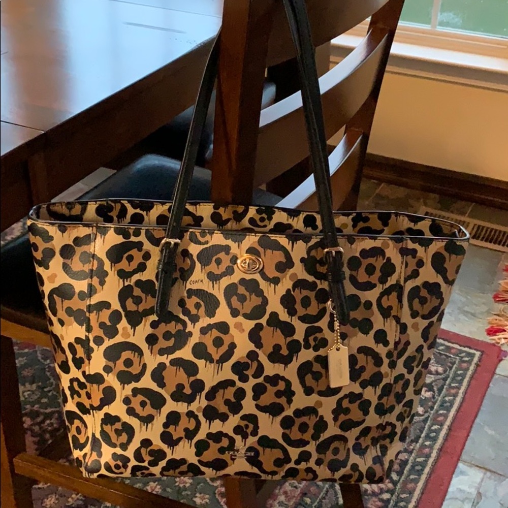 Coach Tote in Good Condition